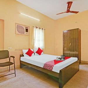 Hotel O Dk Recedency Near City Centre Salt Lake